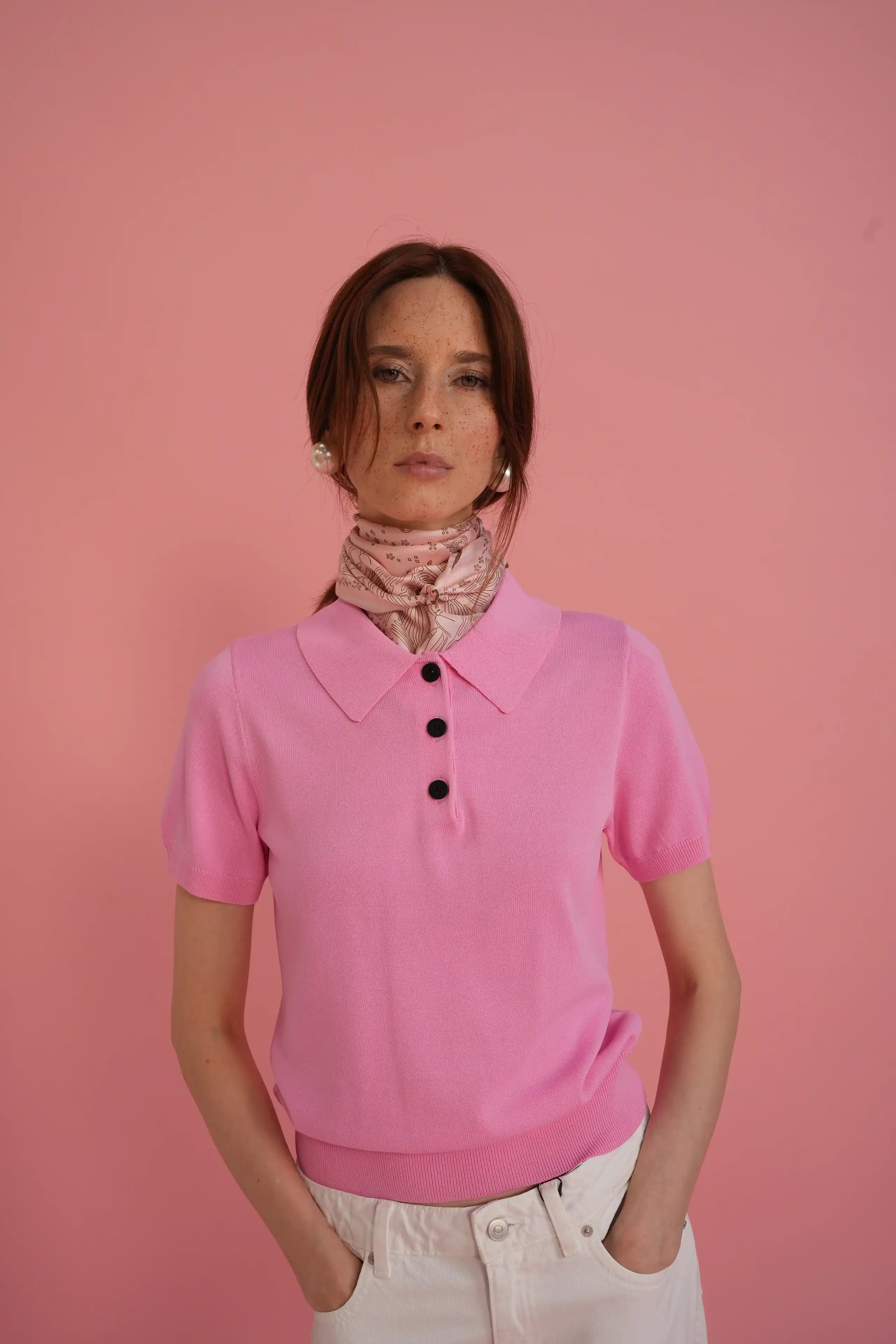 The Girl Who Loves Reading